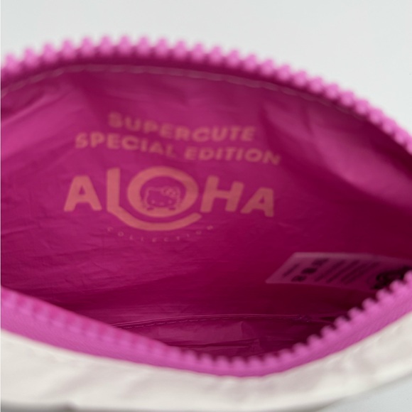 Aloha Collection x Hello Kitty x  Le Tour Bag & 2 2 Pouch Set - Picture 11 of 11